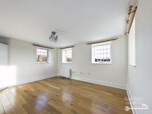 Sitting/Dining Room- click for photo gallery